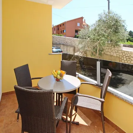 Gemuetliche In Mit Eigenem Balkon By Interhome Apartmán