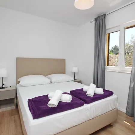 Daire Gemuetliche In Mit Eigenem Balkon By Interhome Baška
