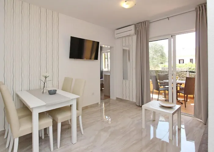 Appartement Gemuetliche In Mit Eigenem Balkon By Interhome *