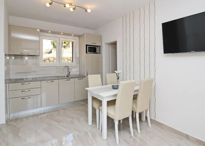 Gemuetliche In Mit Eigenem Balkon By Interhome Baška