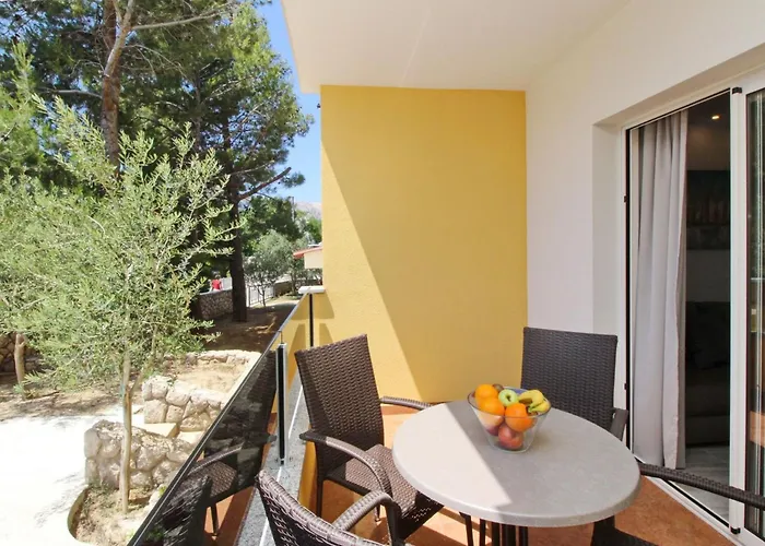 Gemuetliche In Mit Eigenem Balkon By Interhome Baška