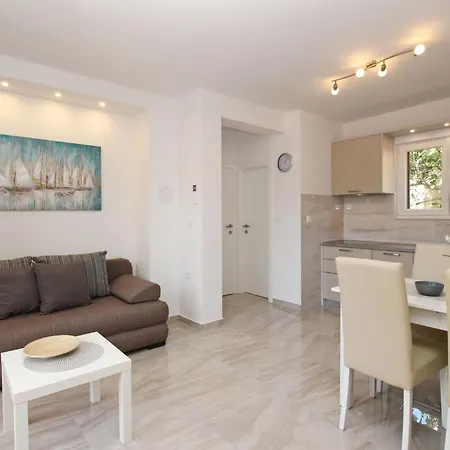 Gemuetliche In Mit Eigenem Balkon By Interhome * Baška