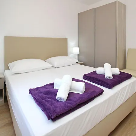 Gemuetliche In Mit Eigenem Balkon By Interhome